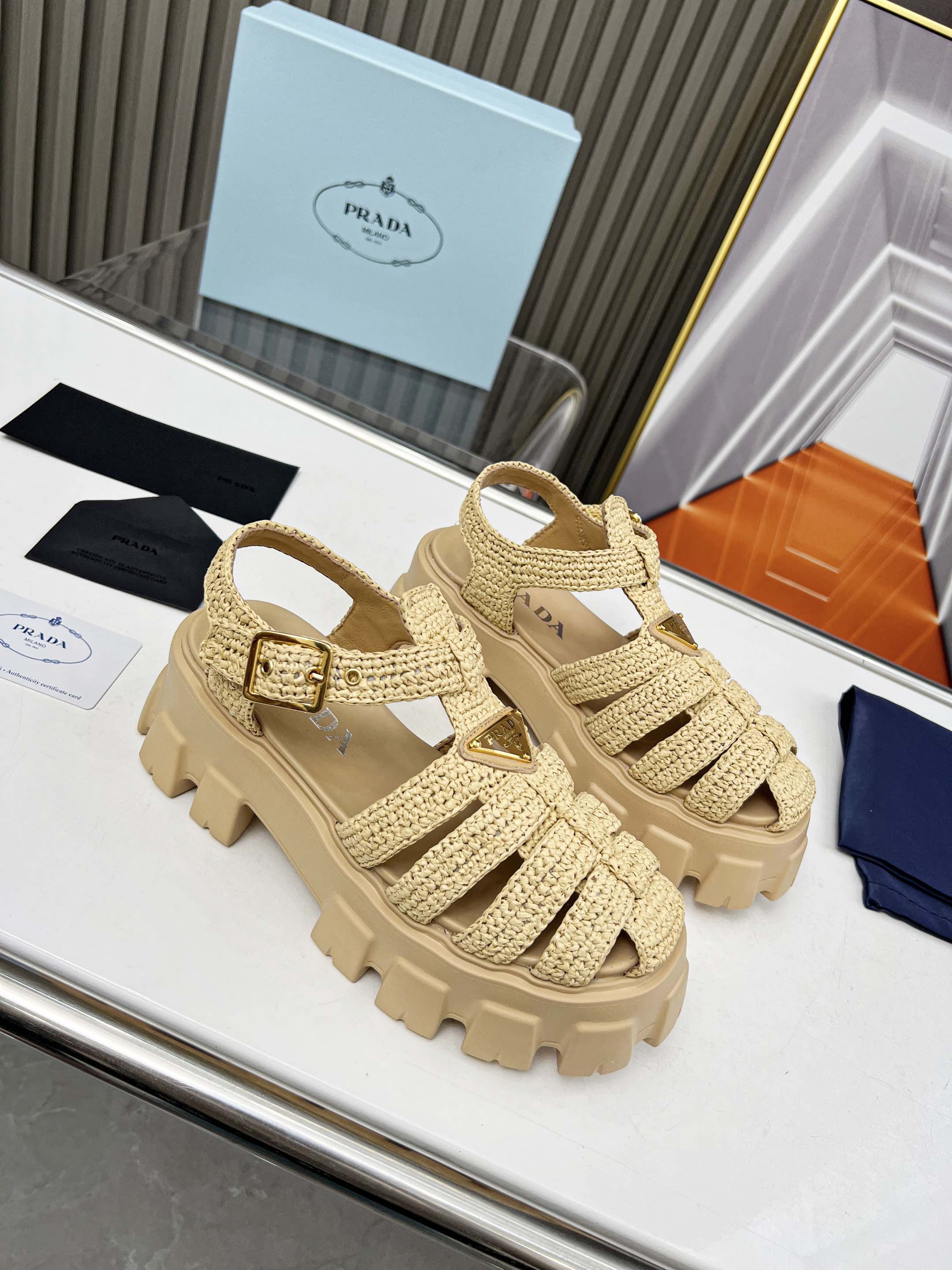 Prada shoes 063 XM063