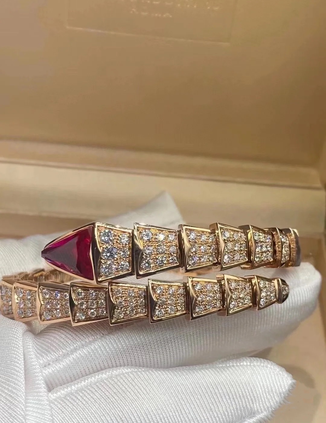BVLGARI SERPENTI VIPER BRACELET