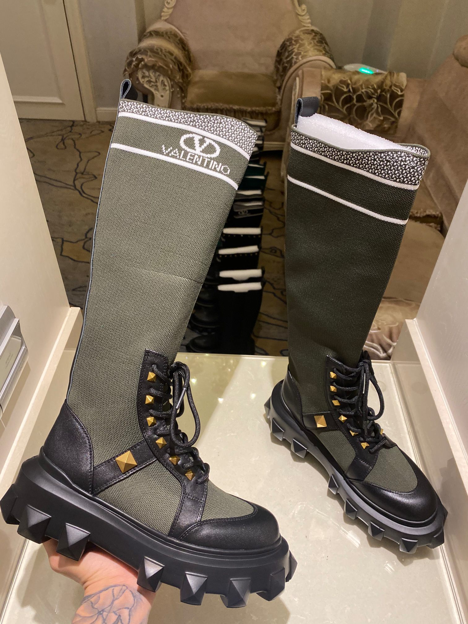 Valentino shoes (35-41) V001