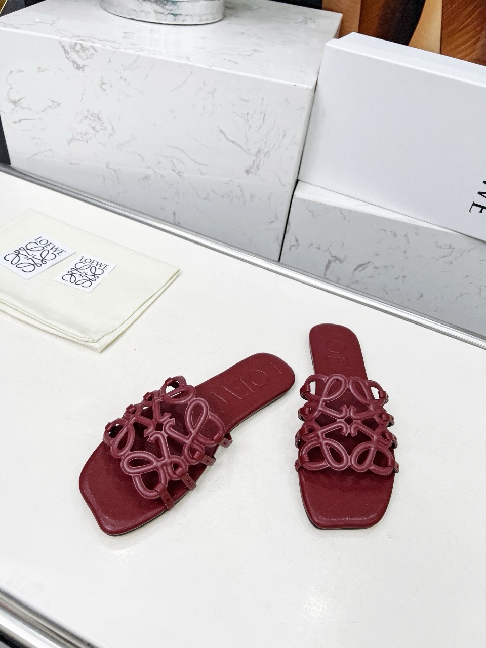 Loewe Shoes Hollow out women's slippers