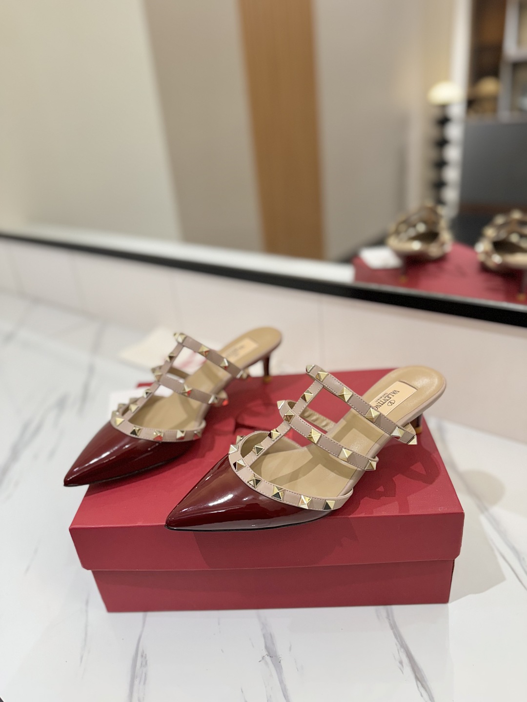 Valentino Shoes Heels Riveted VT 5.0 pointed-toe women's high-heeled slippers