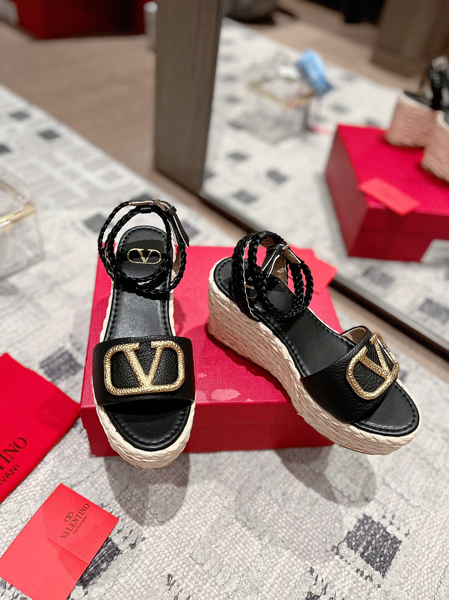 Valentino shoes 012 XM 072