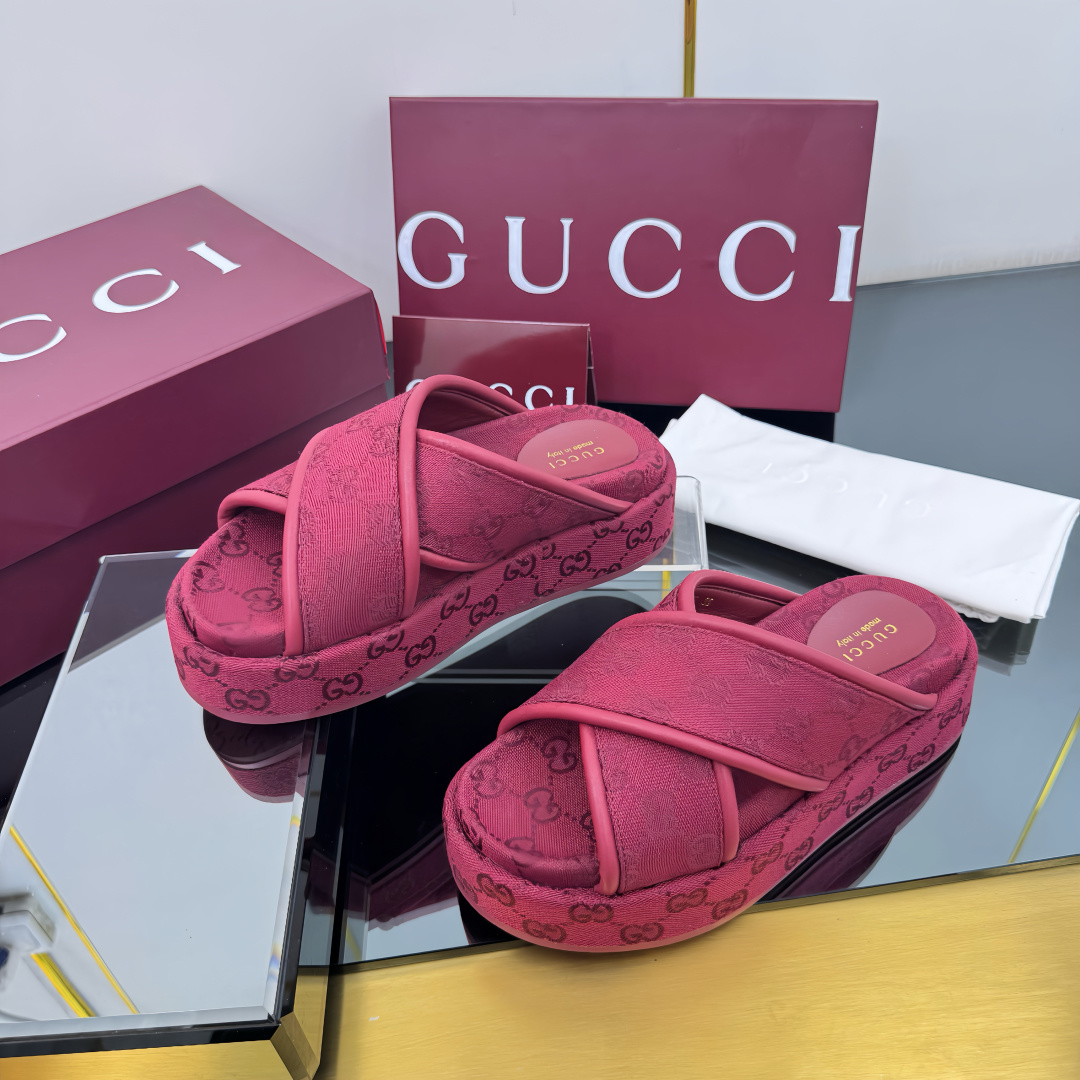 Gucci Shoes GG Cross Canvas Thick Bottom Lover's Slippers with Love
