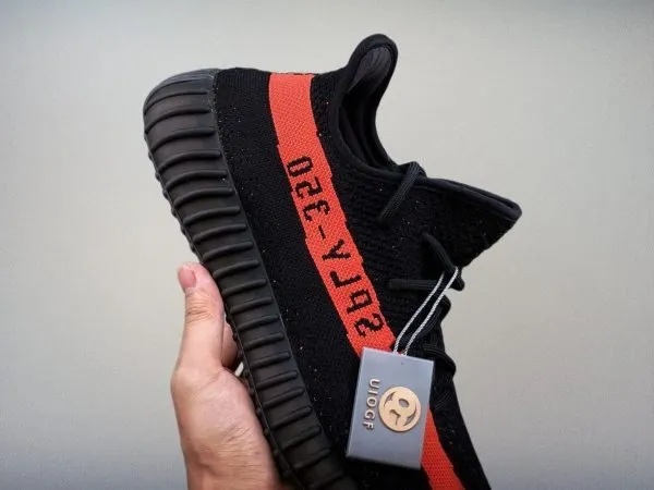Yeezy350 Boost V2 “Core Black Red”(Replica)