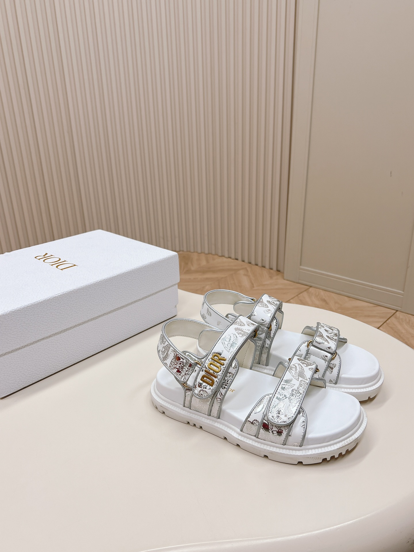 Dior shoes 045 HL052