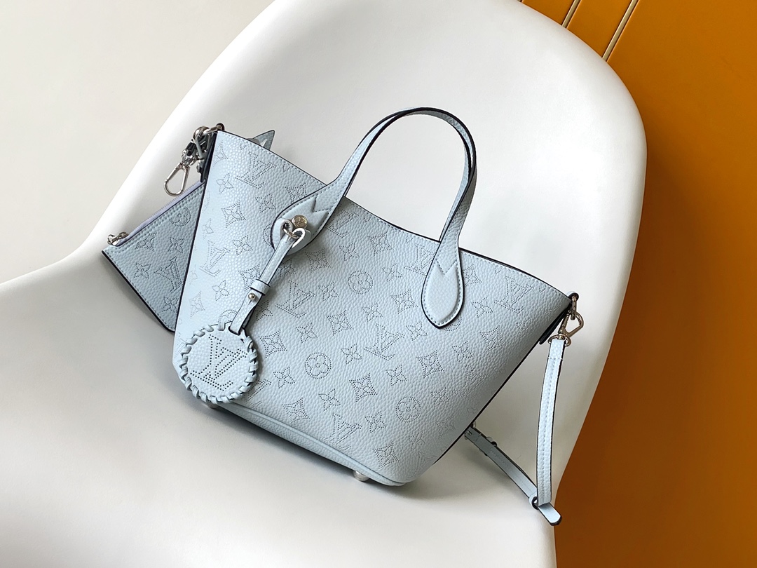 Louis Vuitton 10A Handbag Shoulder Bag Top Mirror Quality Version Blossom M24930