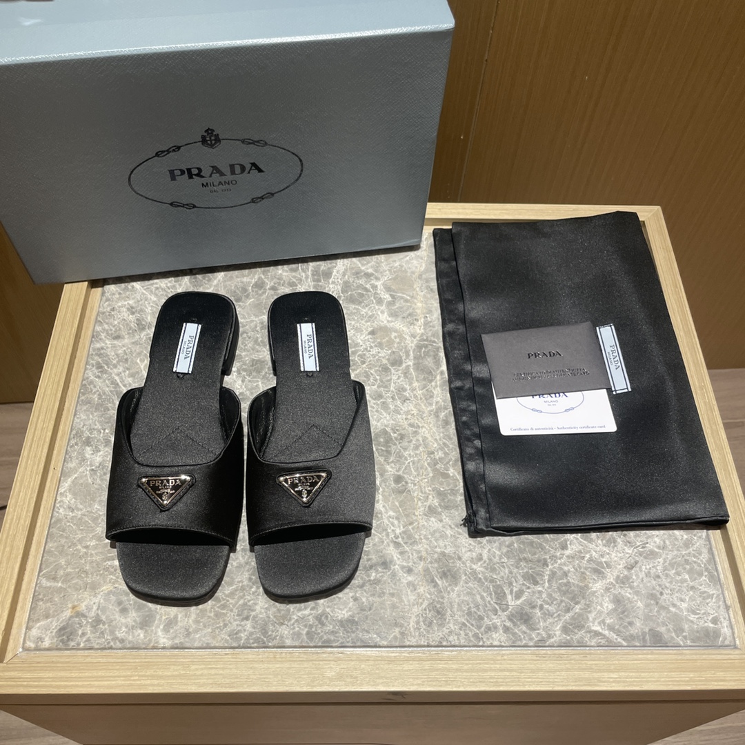 Prada shoes flat bottom 1.5CM sandal 005