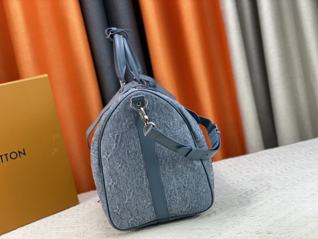 Louis Vuitton Keepall Bandouli猫re 50 travel bag M22532