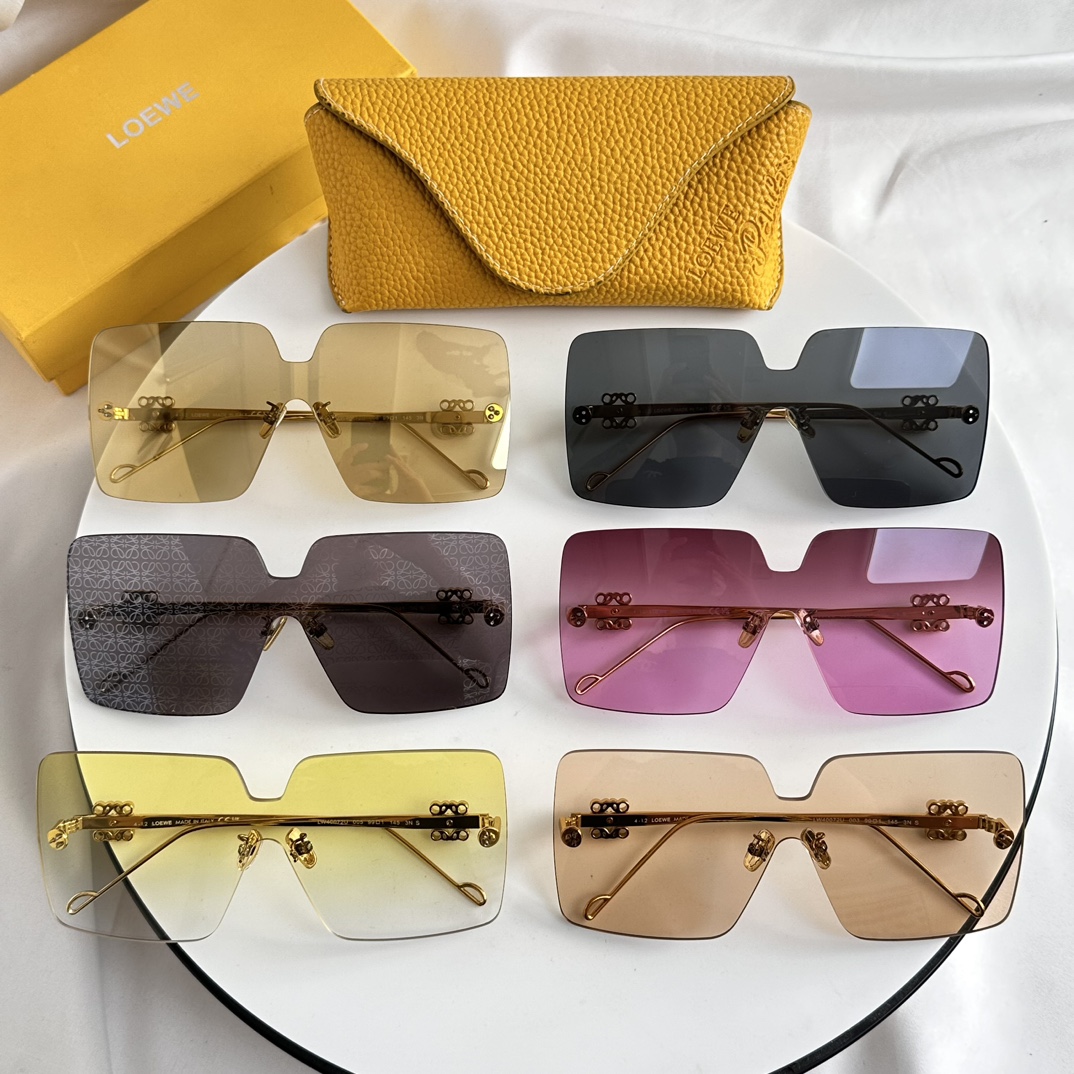 Loewe Sunglasses LW40072U SM041