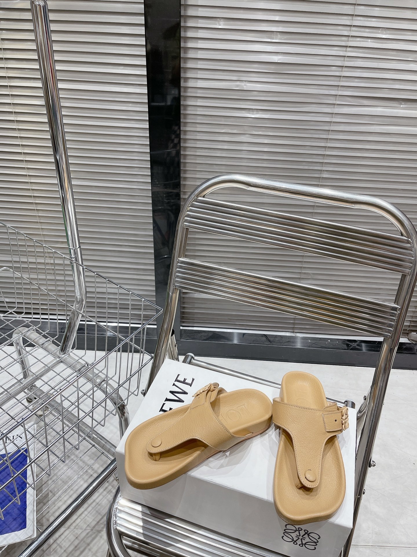 Loewe Shoes Easy couple's clip on slippers