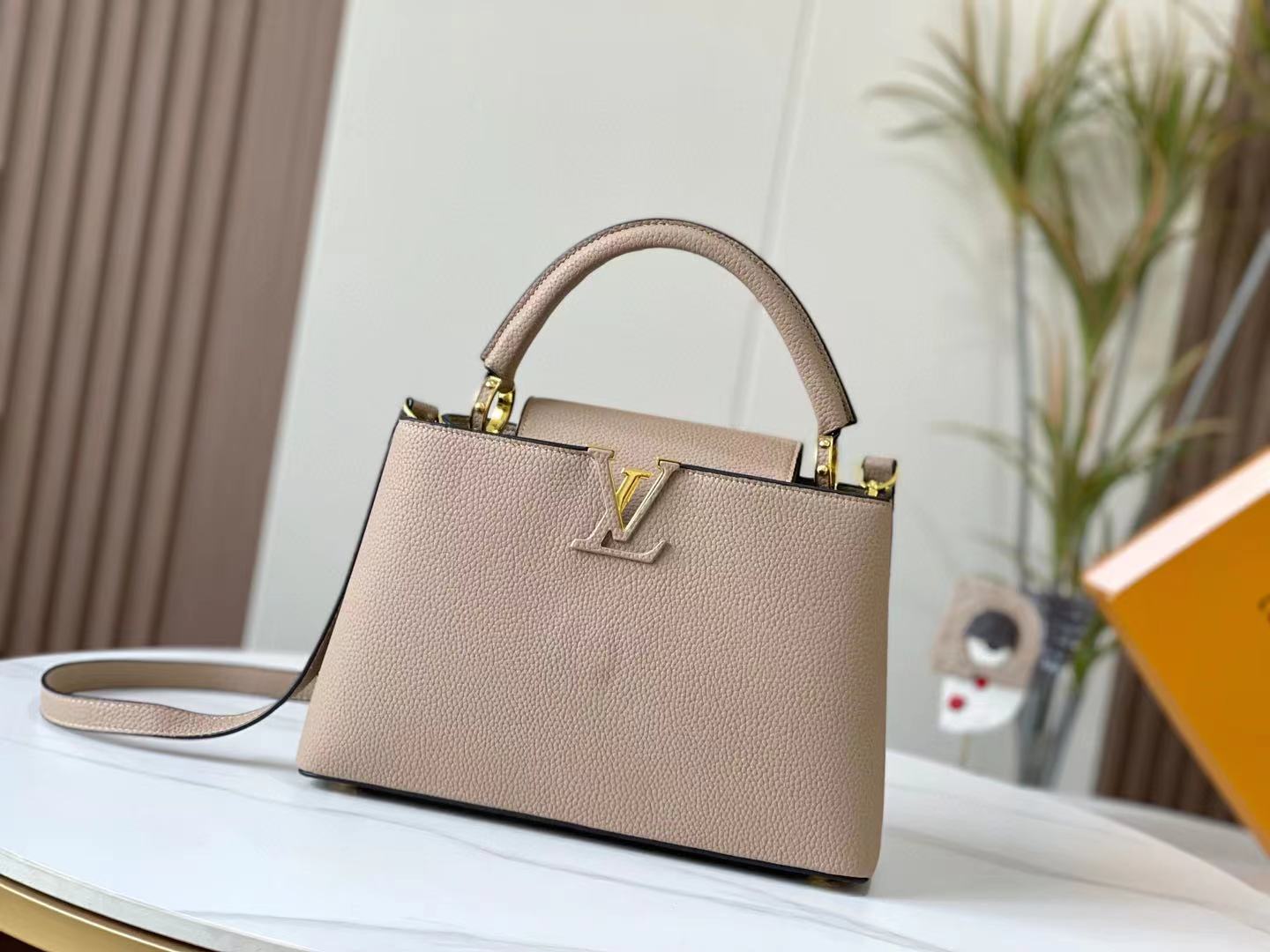 Louis Vuitton LV Capucines Strap Shoulder Bag Handbag (Replica)
