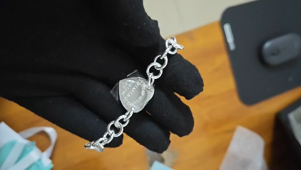 Return to Tiffany庐 Heart Tag Bracelet
