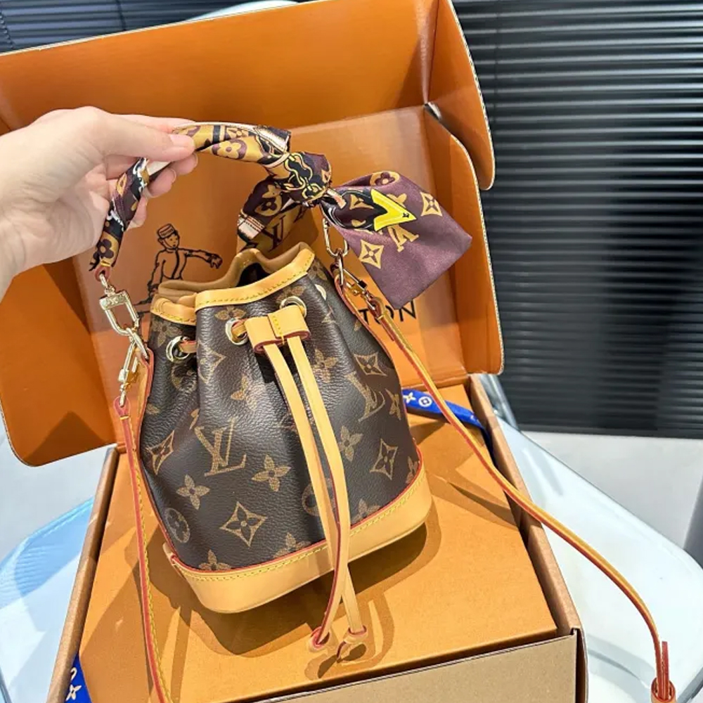 LV Nano No茅 Bag 81266 LLS061 15.5cm